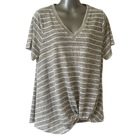 Caslon Women's XL Gray Striped V-Neck Short Sleeve Casual Top - Picture 1 of 8